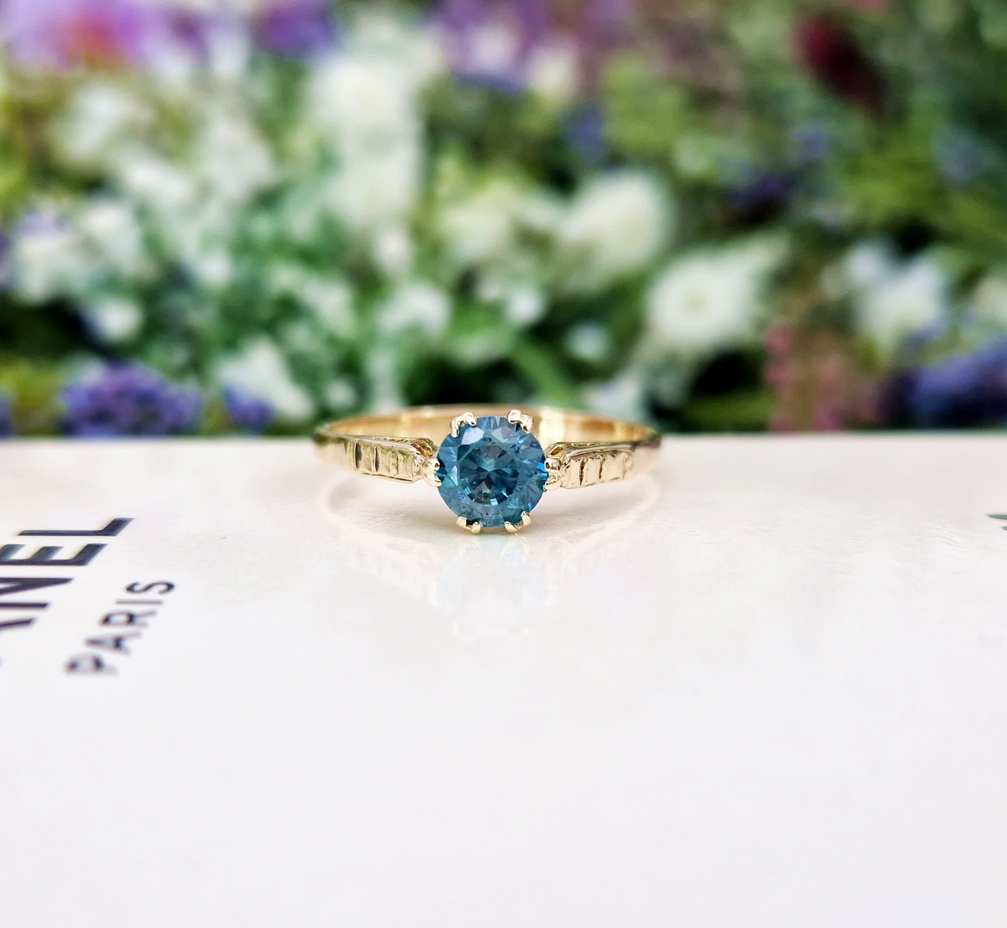 Antique Art Deco 9ct Yellow Gold Blue Zircon Gemstone Solitaire Ring / Size O 1/2 or 7.75