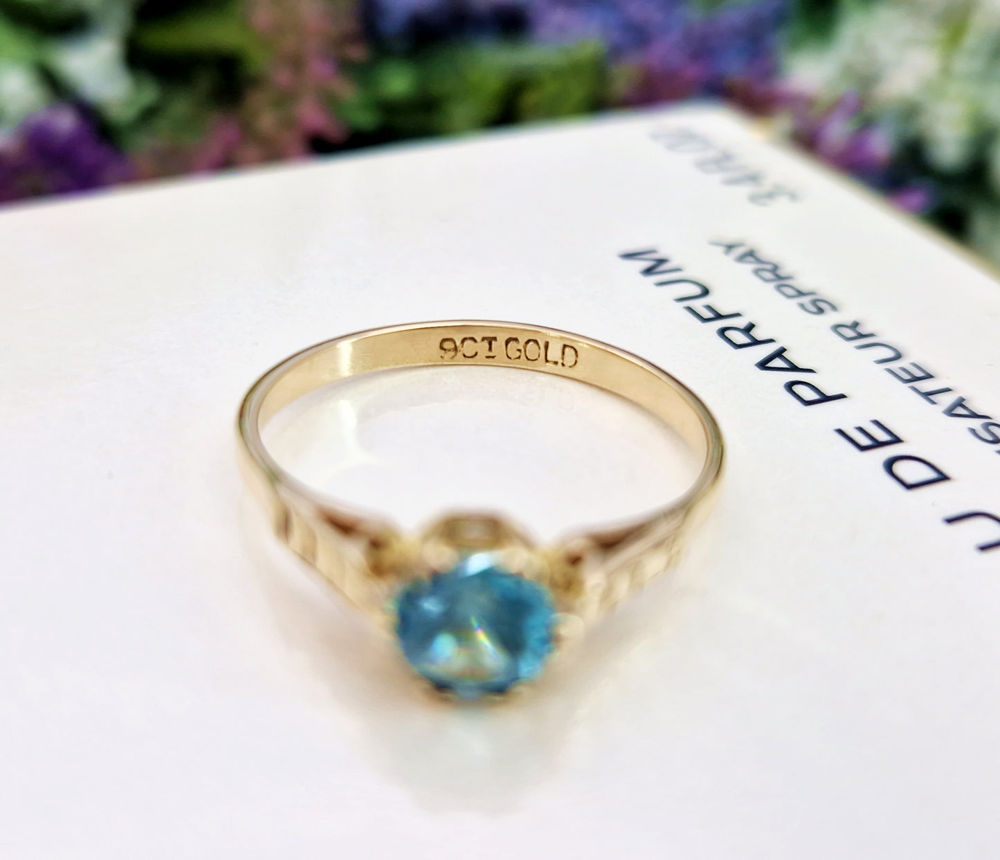 Antique Art Deco 9ct Yellow Gold Blue Zircon Gemstone Solitaire Ring / Size O 1/2 or 7.75