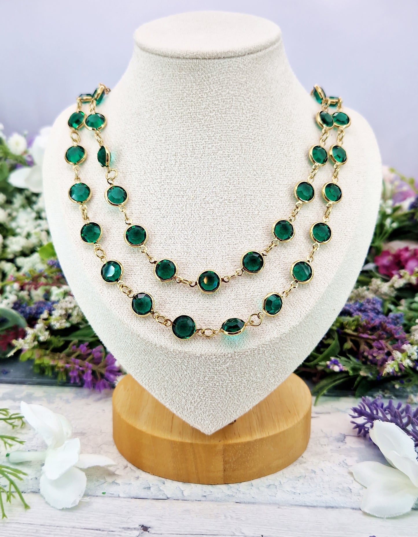 Vintage Art Deco Style Yellow Gold Plated Emerald Green Glass Bead Long Necklace