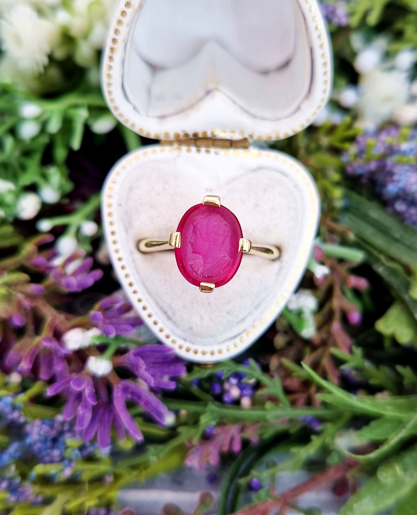 Antique Art Deco 9ct Yellow Gold Carved Cameo Portrait Ruby Solitaire Ring / Size N 1/2 or 7.25