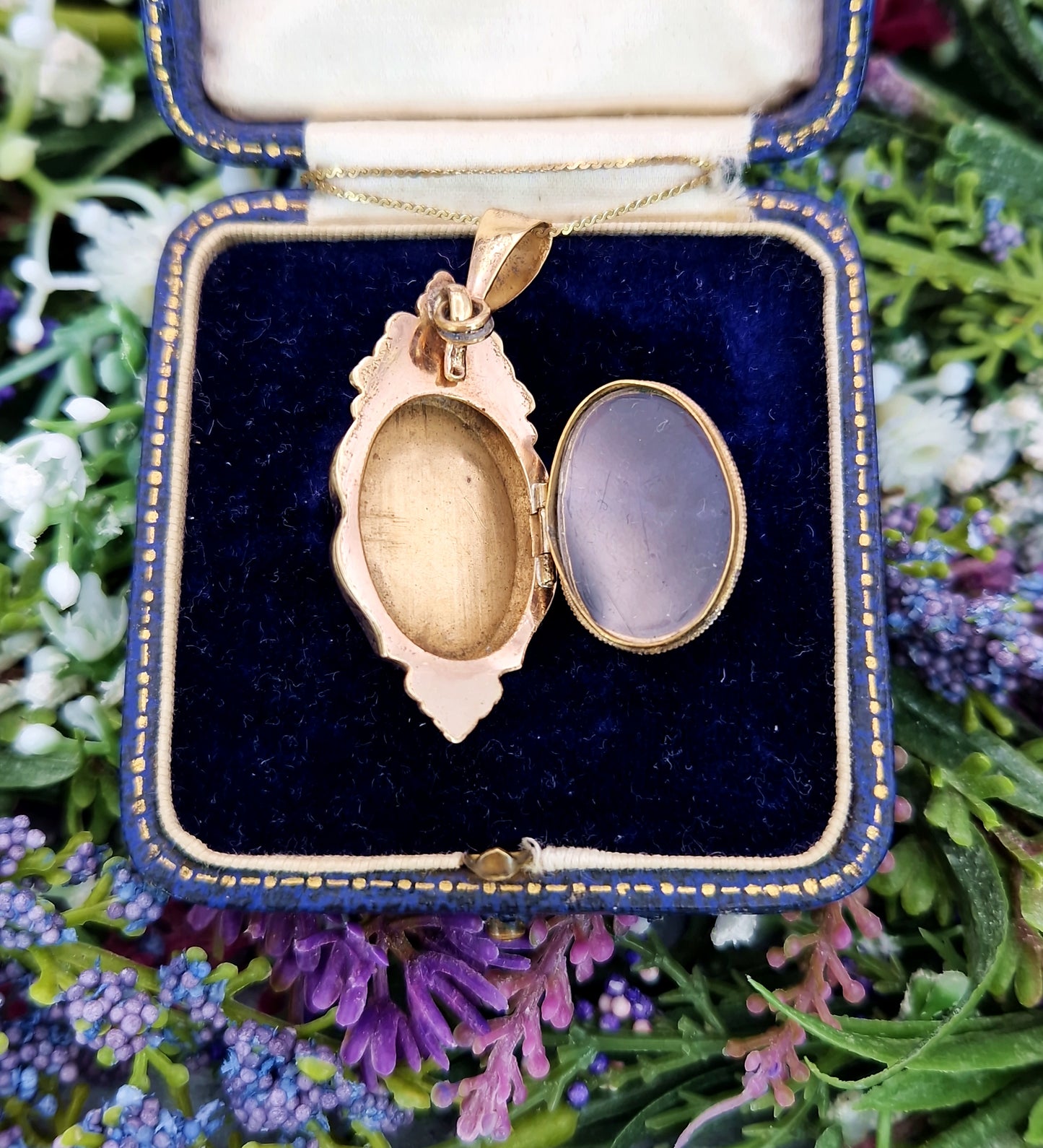 Antique Art Nouveau Gold Tone Floral Locket Pendant with Opening Glass Panel