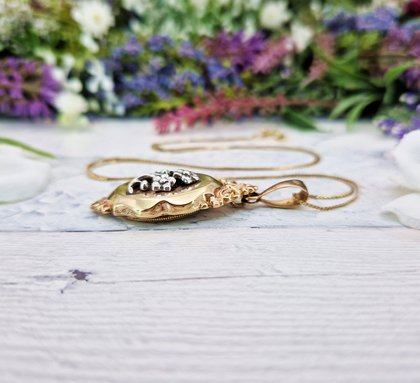 Antique Art Nouveau Gold Tone Floral Locket Pendant with Opening Glass Panel