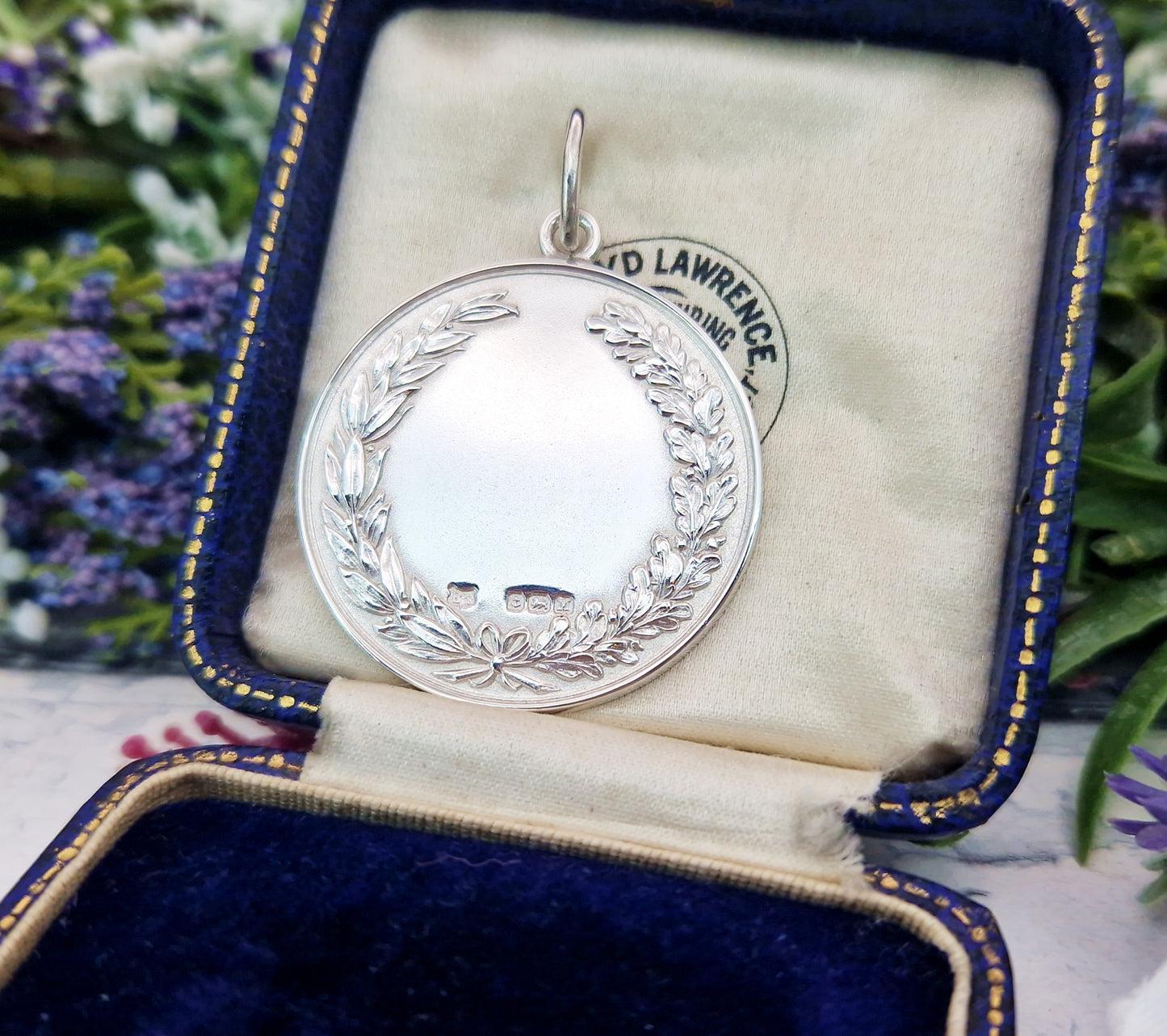 Vintage 1936 Hallmarked Sterling Silver Engraved Laurel Leaf Circular Pendant / Fob 14.4 grams