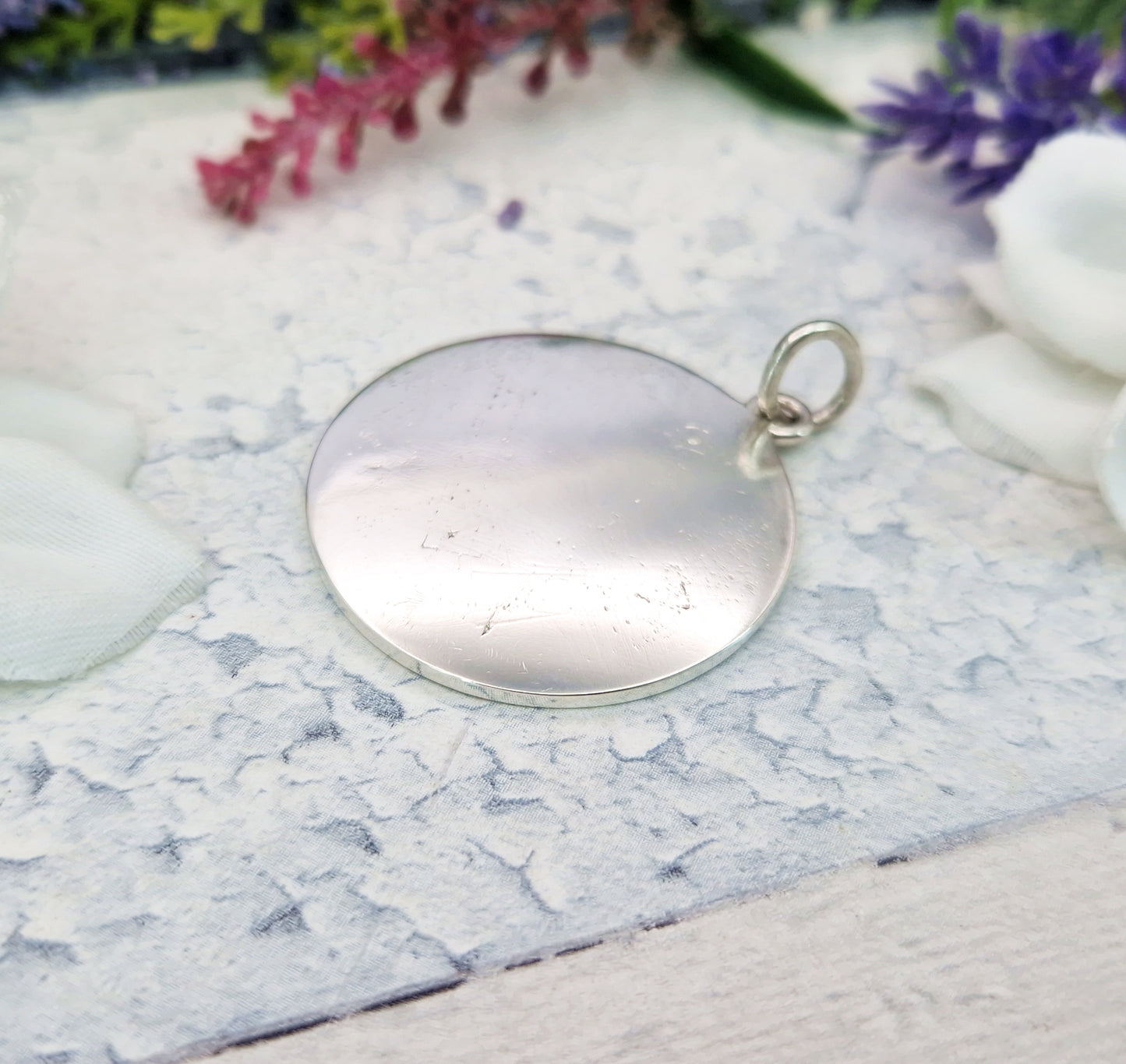 Vintage 1936 Hallmarked Sterling Silver Engraved Laurel Leaf Circular Pendant / Fob 14.4 grams