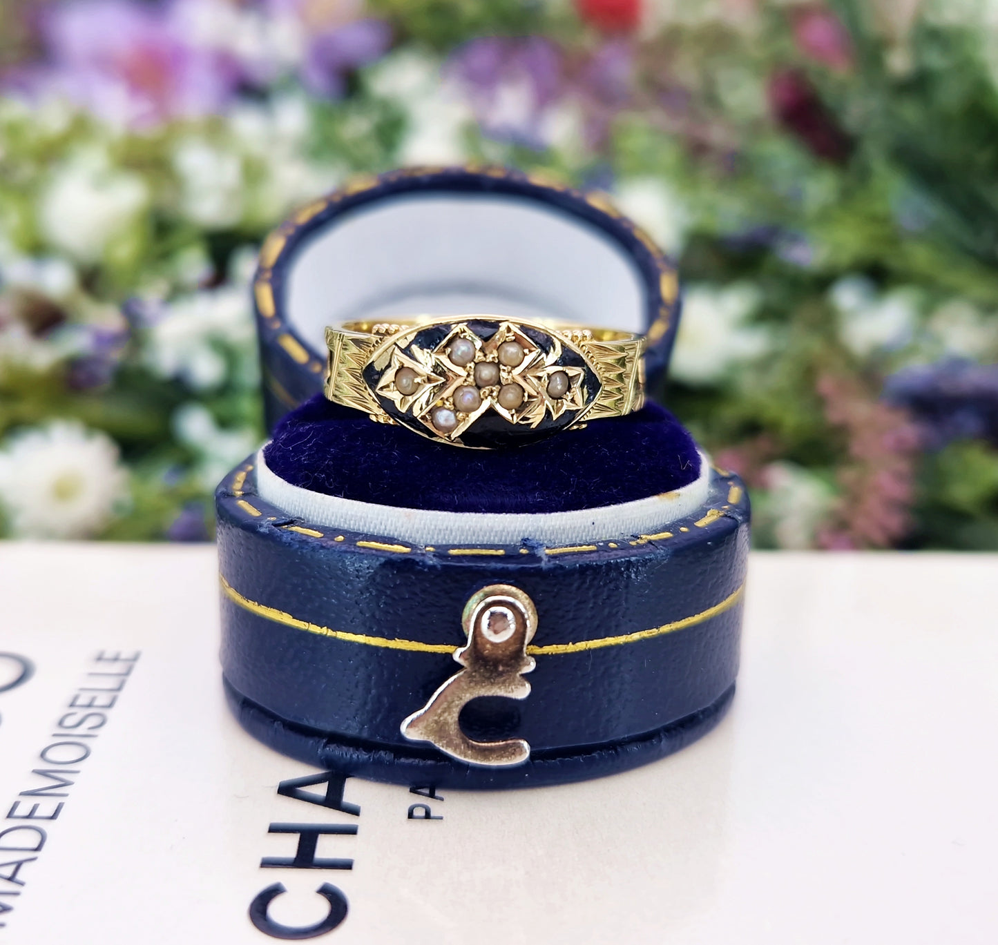 Antique Victorian 15ct Yellow Gold and Black Enamel Pearl Mourning Band Ring / Size P or 8