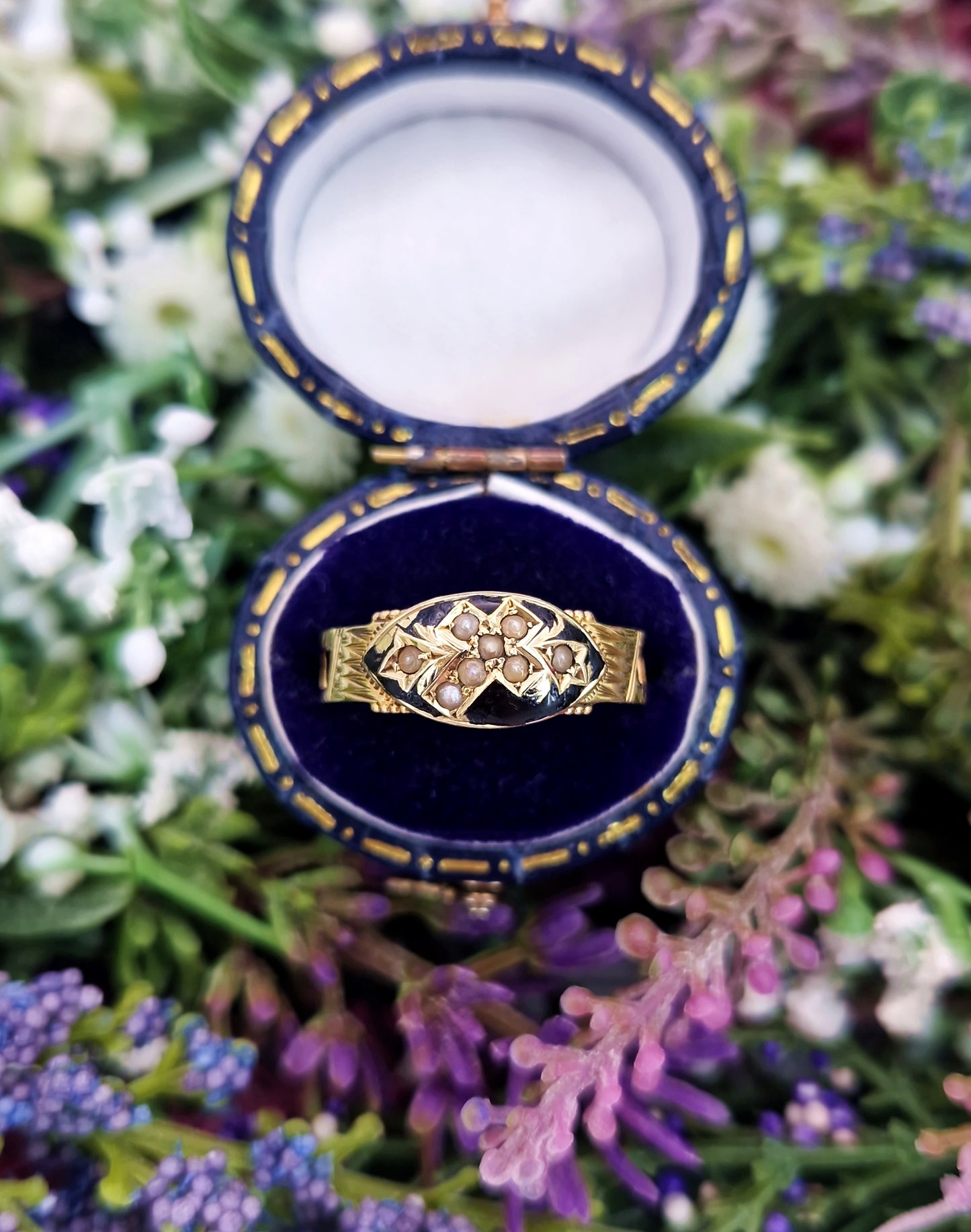 Antique Victorian 15ct Yellow Gold and Black Enamel Pearl Mourning Band Ring / Size P or 8