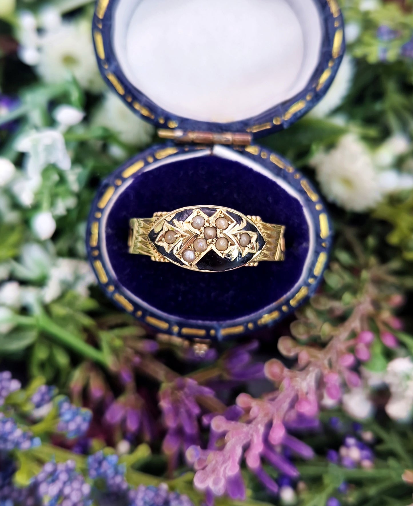 Antique Victorian 15ct Yellow Gold and Black Enamel Pearl Mourning Band Ring / Size P or 8