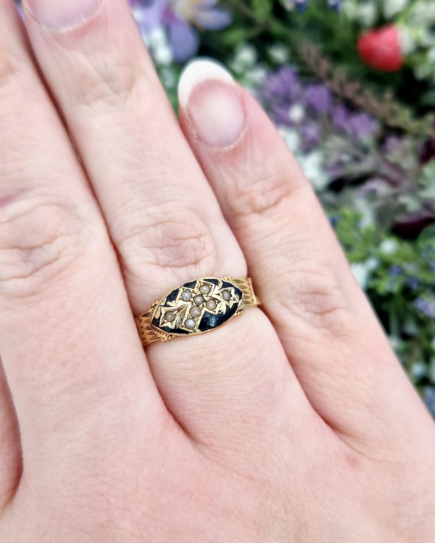 Antique Victorian 15ct Yellow Gold and Black Enamel Pearl Mourning Band Ring / Size P or 8