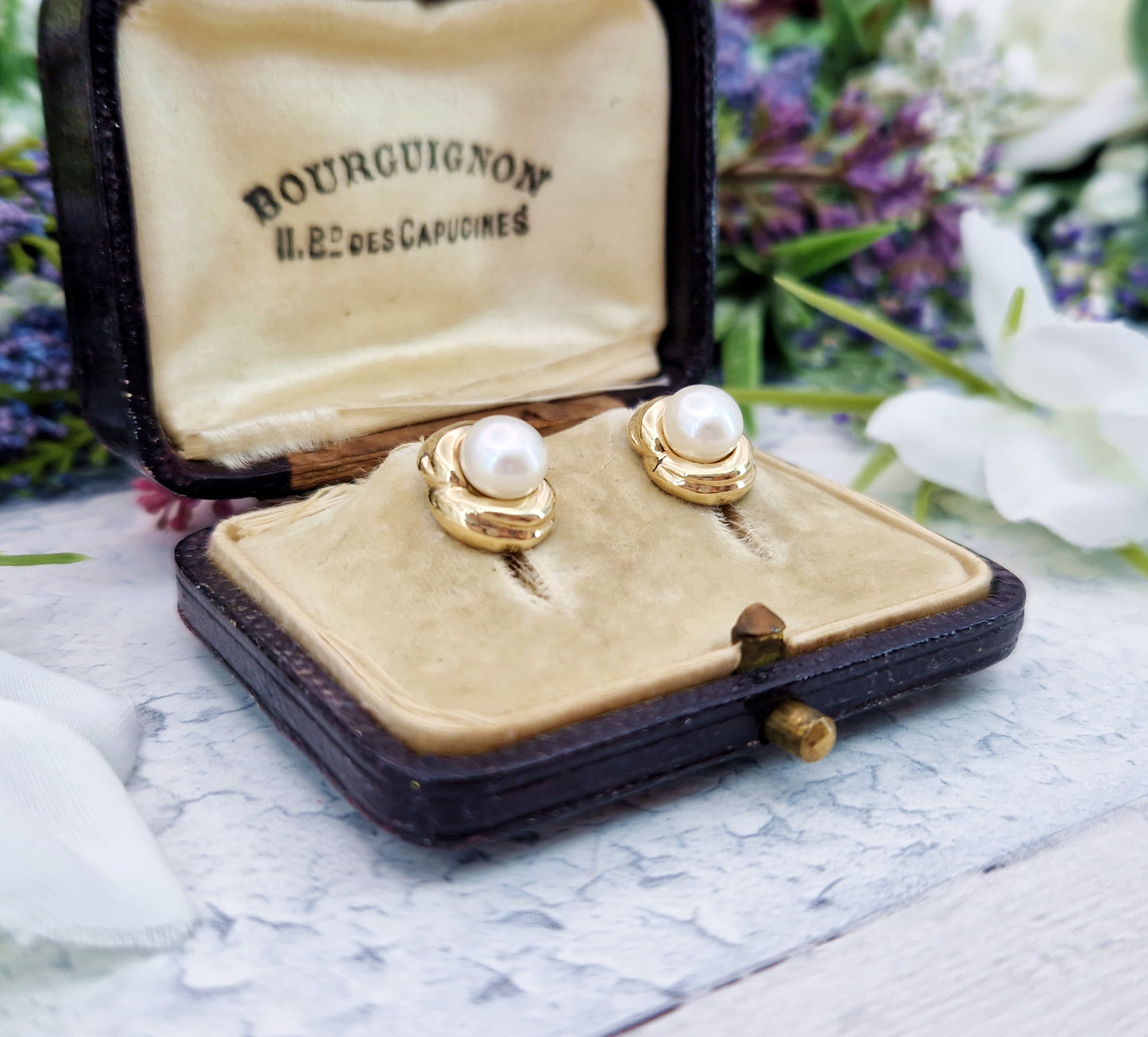 Vintage 9ct Yellow Gold Classic Real White Pearl Stud Earrings 3.6 grams