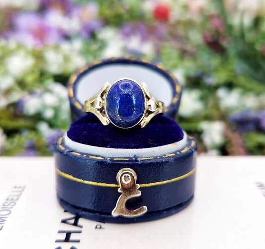 Vintage 1983 9ct Yellow Gold Blue Lapis Lazuli Cabochon Solitaire Ring / Size M or 6.5
