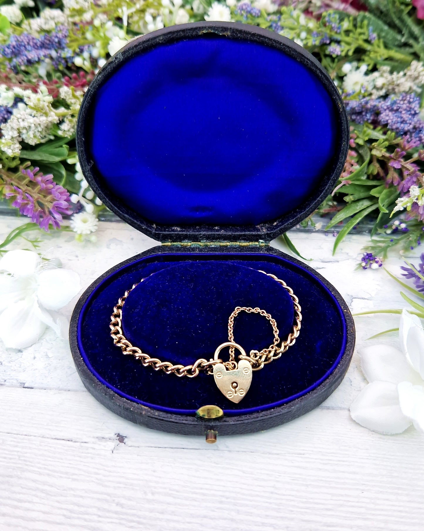 Vintage 1968 9ct Yellow Gold Classic Curb Link Charm Bracelet with Love Heart Padlock 10.9 grams