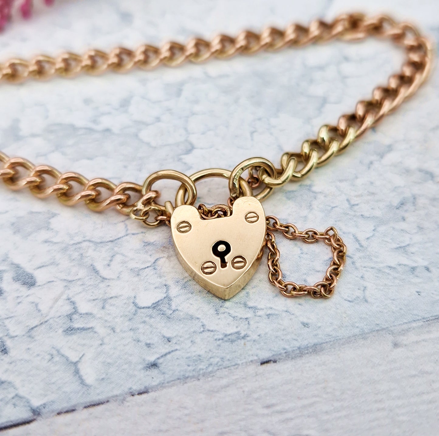 Vintage 1968 9ct Yellow Gold Classic Curb Link Charm Bracelet with Love Heart Padlock 10.9 grams