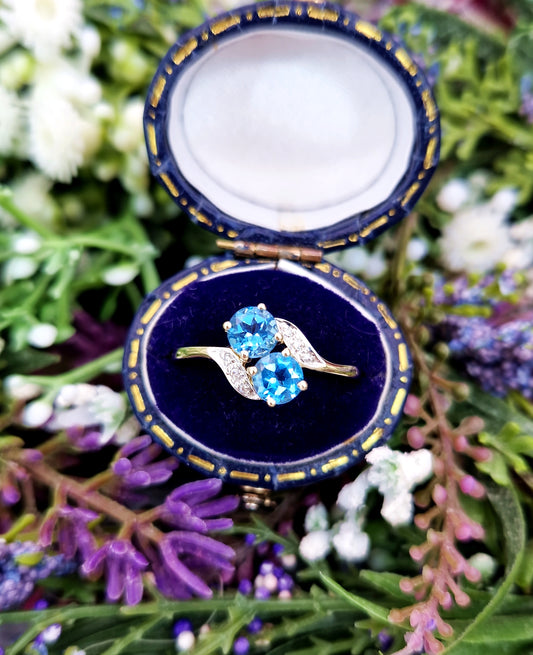 Vintage 9ct Yellow Gold Double Blue Topaz and Diamond Toi et Moi Ring / Size S 1/2 or 9.75