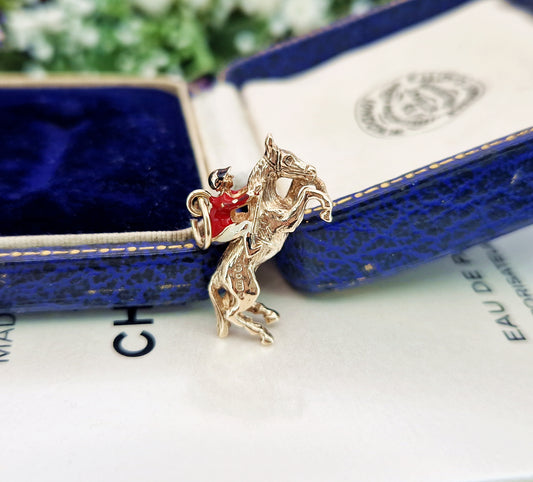 Vintage 1975 9ct Yellow Gold Miniature 3D Leaping Horse and Enamel Jockey Charm Pendant