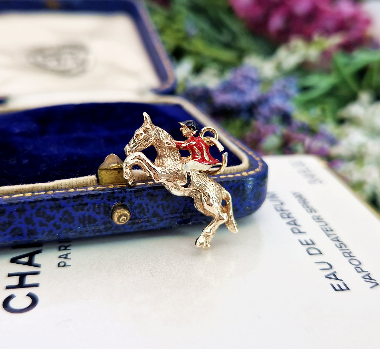 Vintage 1975 9ct Yellow Gold Miniature 3D Leaping Horse and Enamel Jockey Charm Pendant
