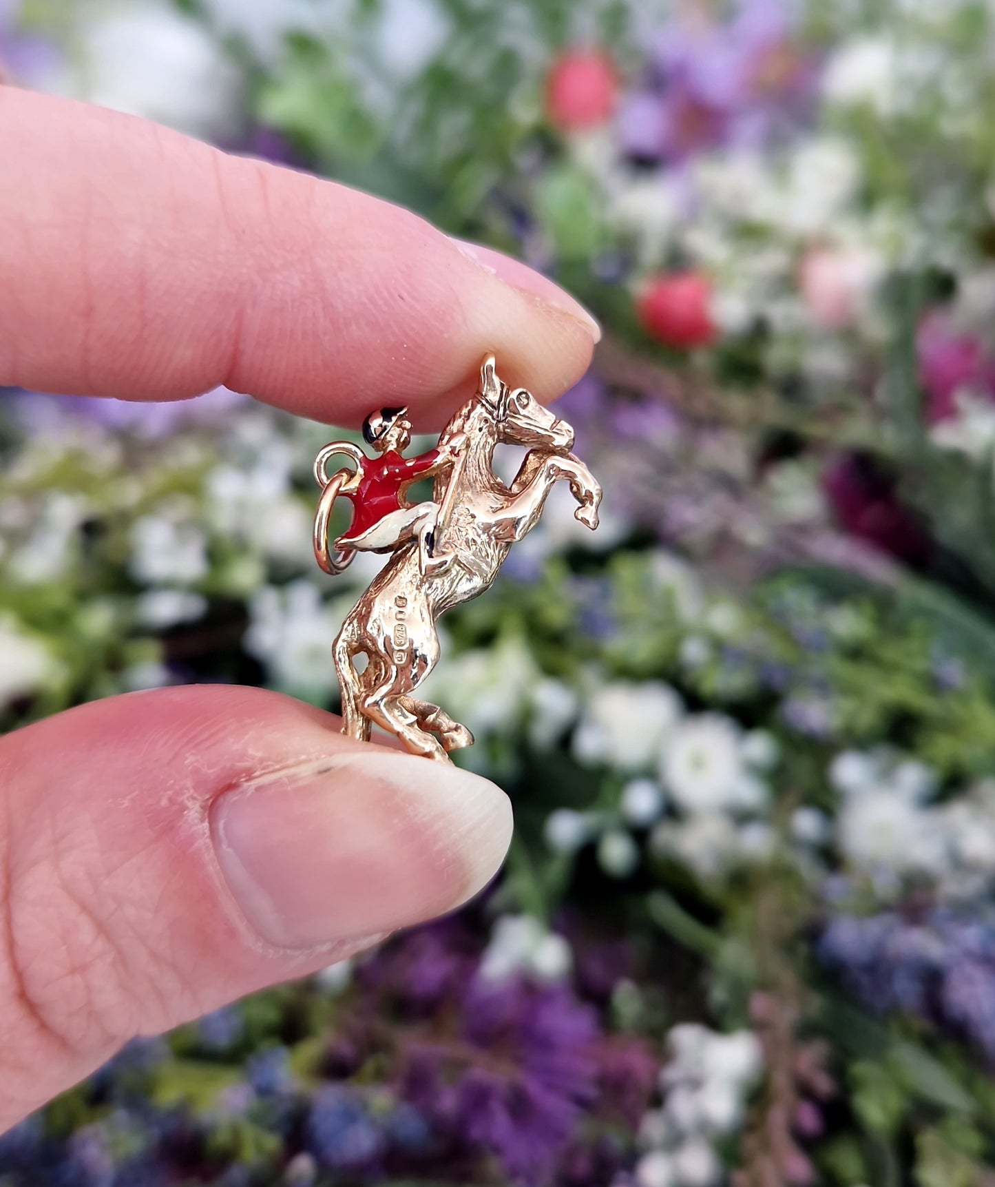 Vintage 1975 9ct Yellow Gold Miniature 3D Leaping Horse and Enamel Jockey Charm Pendant