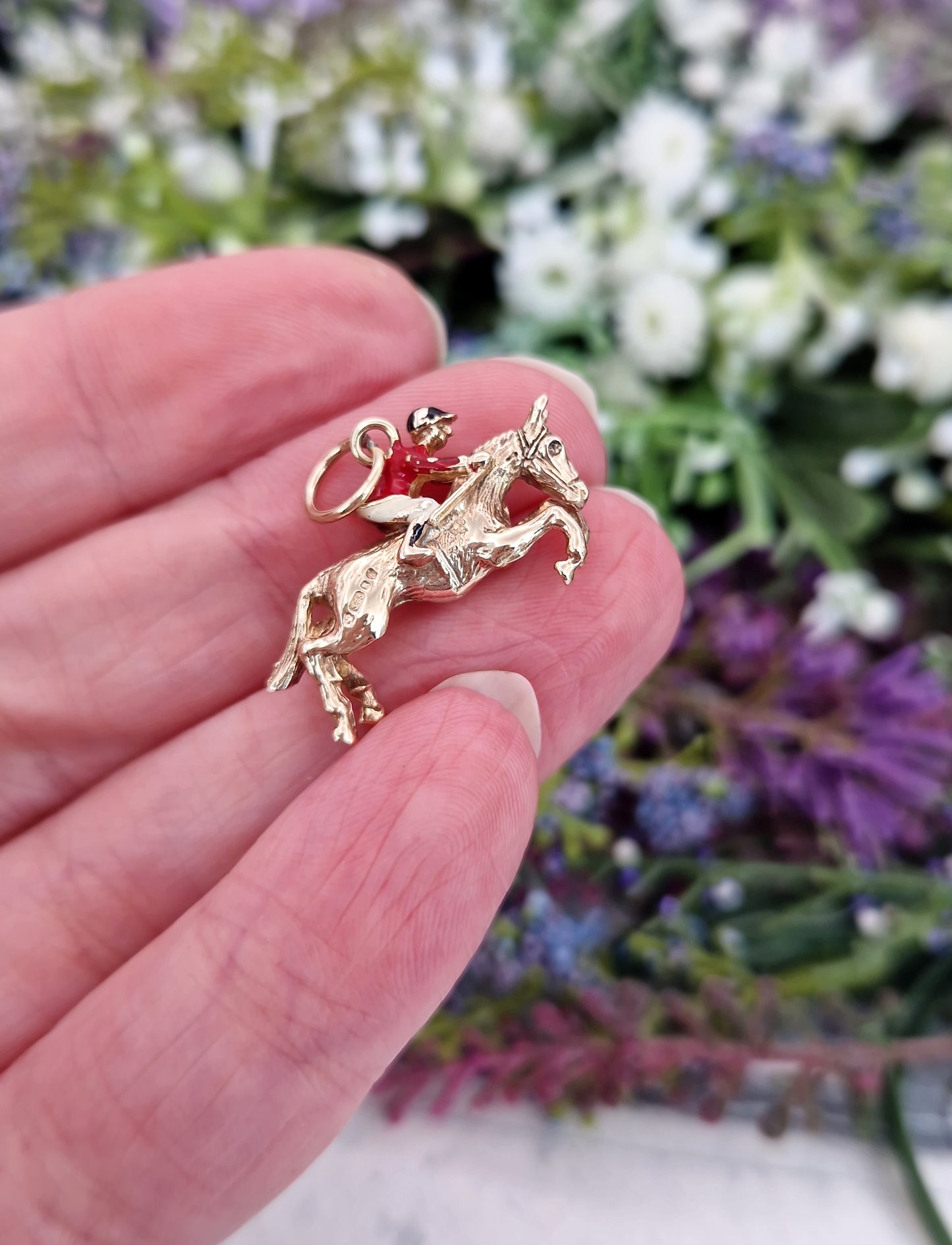 Vintage 1975 9ct Yellow Gold Miniature 3D Leaping Horse and Enamel Jockey Charm Pendant