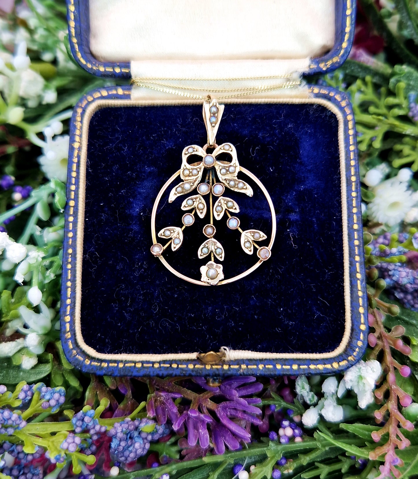 Antique Art Nouveau 9ct Gold Sweetheart Bow and Ivy Leaf Lavalier Pendant Necklace