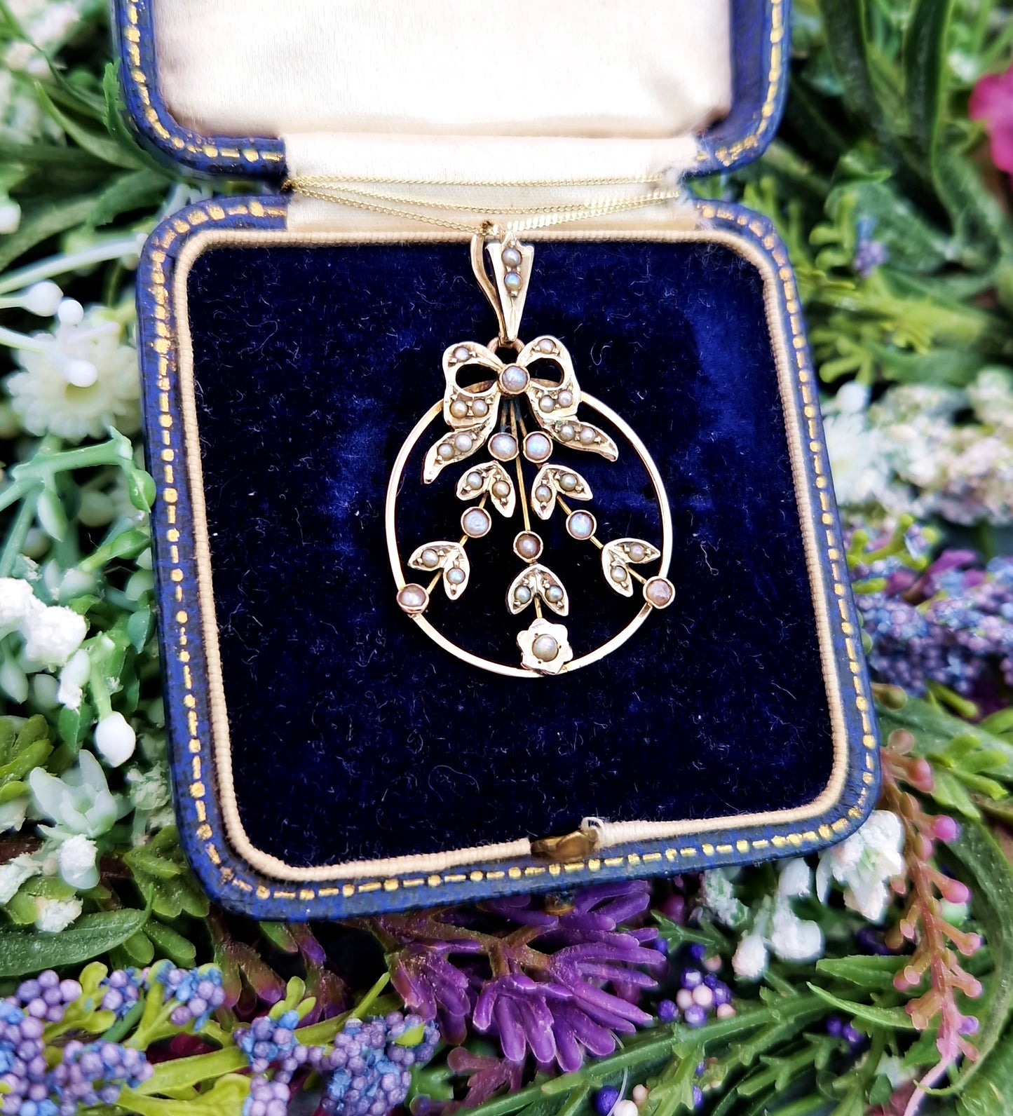 Antique Art Nouveau 9ct Gold Sweetheart Bow and Ivy Leaf Lavalier Pendant Necklace