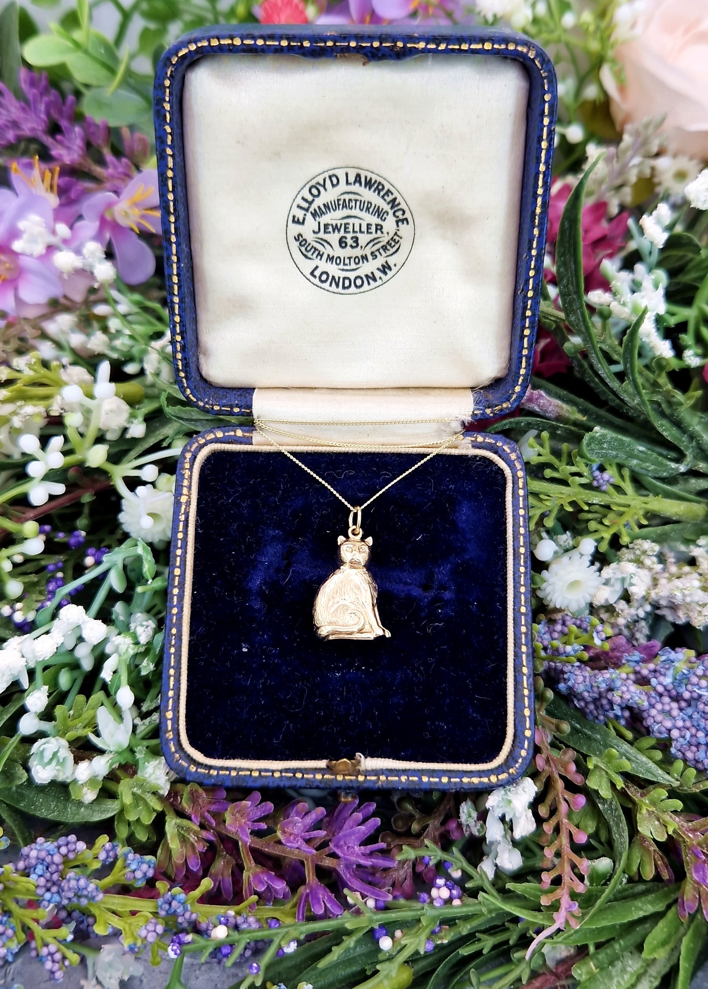 Vintage 1969 9ct Yellow Gold Miniature 3D Sitting Cat Charm Pendant