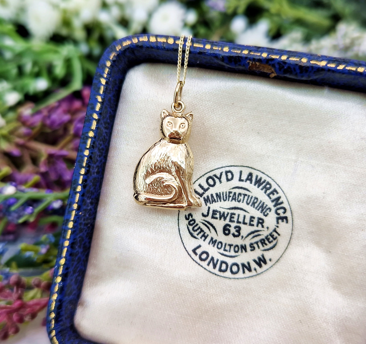 Vintage 1969 9ct Yellow Gold Miniature 3D Sitting Cat Charm Pendant