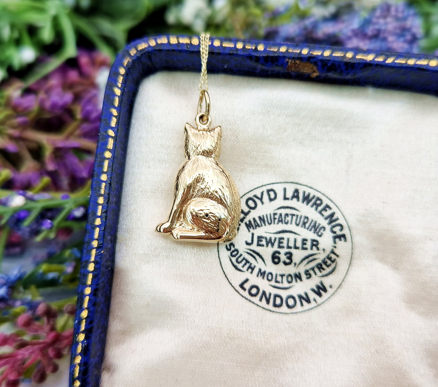 Vintage 1969 9ct Yellow Gold Miniature 3D Sitting Cat Charm Pendant