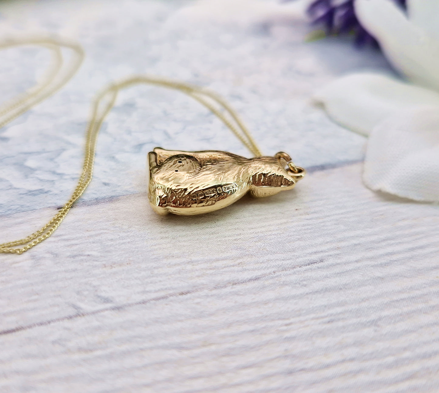 Vintage 1969 9ct Yellow Gold Miniature 3D Sitting Cat Charm Pendant
