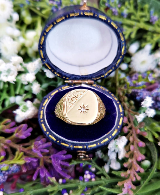 Vintage 9ct Yellow Gold Engraved Star Natural Diamond Signet Ring / Size P or 8