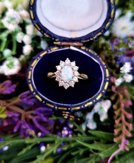 Vintage 1984 9ct Yellow Gold Classic Opal Cluster Ring / Size N 1/2 or 7.25