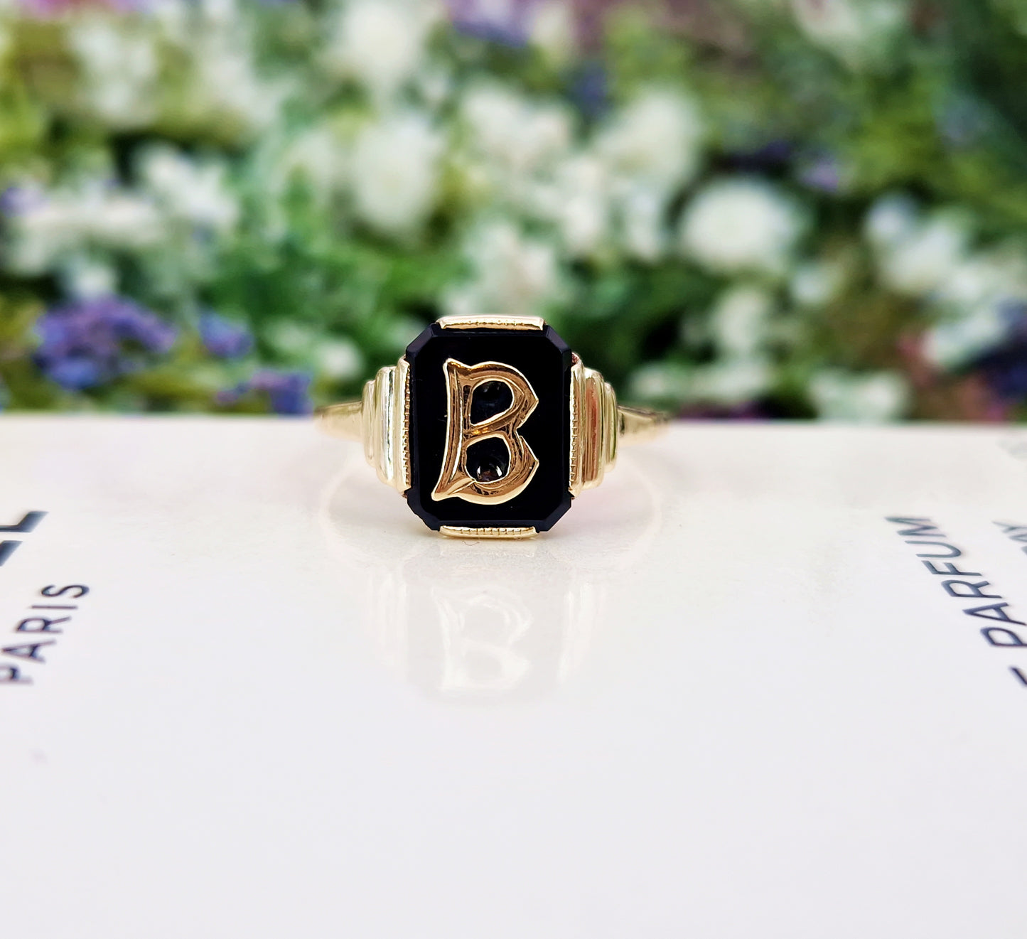 Vintage 1963 9ct Yellow Gold Black Onyx Initial B Signet Ring / Size Q or 8.5
