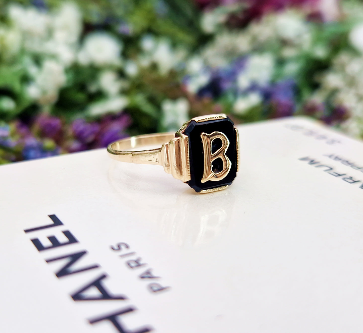 Vintage 1963 9ct Yellow Gold Black Onyx Initial B Signet Ring / Size Q or 8.5