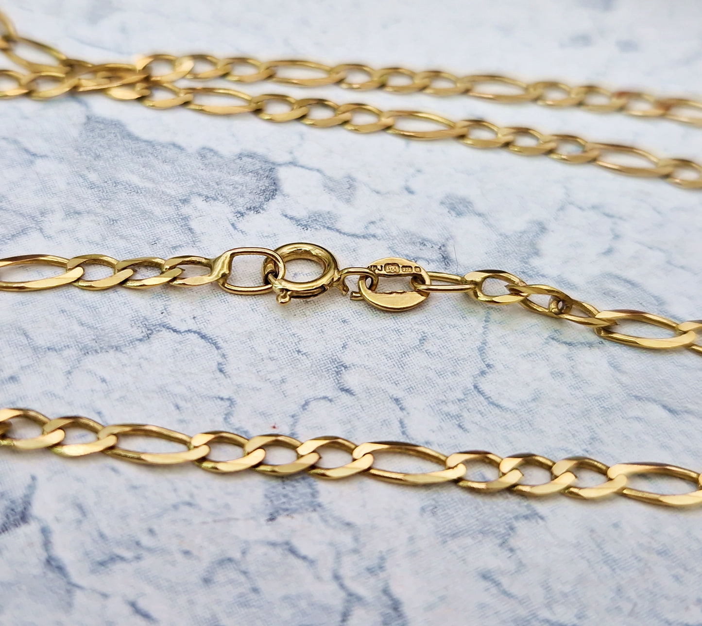 Vintage Solid 9ct Yellow Gold 16" Figaro Necklace Chain for Pendant / 2 grams