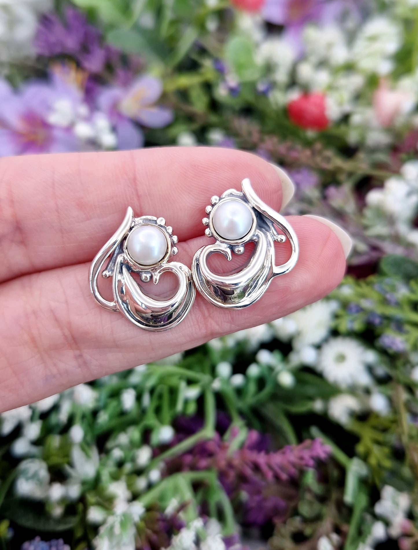 Vintage Art Nouveau Style Sterling Silver White Pearl Swirl Stud Earrings