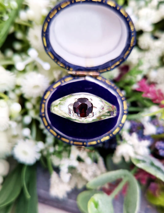 Vintage Victorian Style Sterling Silver Red Garnet Solitaire Ring / Size Y 1/2 or 12.75