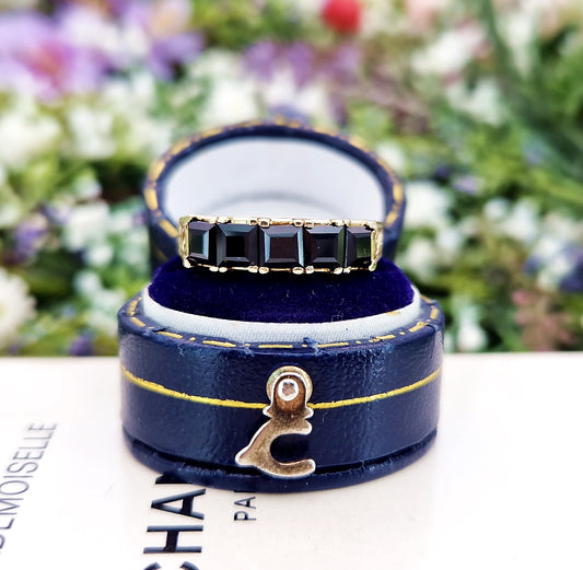 Vintage 9ct Yellow Gold Ornate Dark Sapphire Gemstone Statement Ring / Size P 1/2 or 8.25