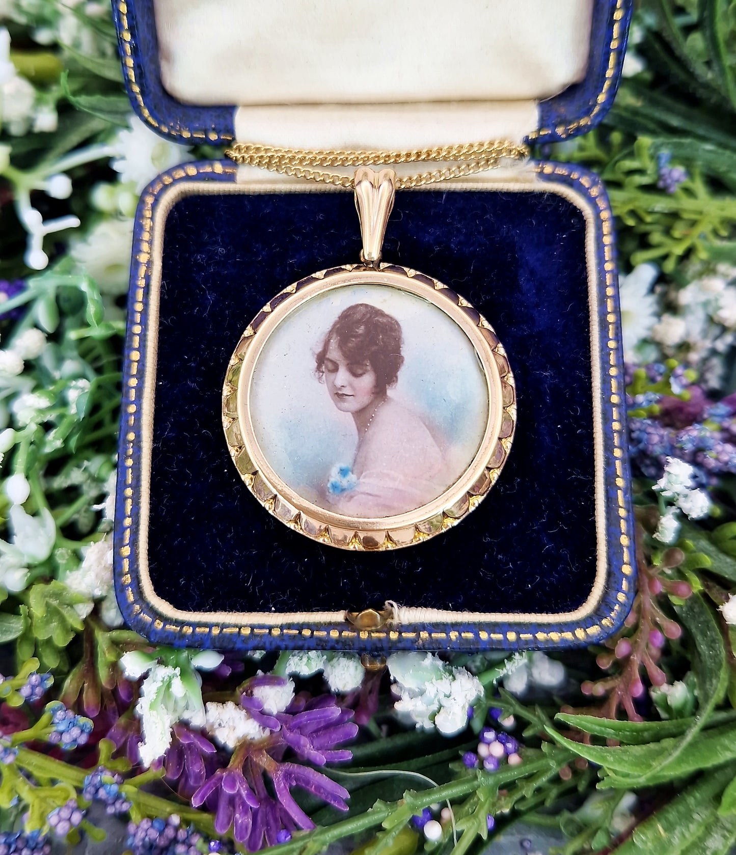 Antique Art Deco Rolled Gold Decorative Large Circular Glass Photo Locket Pendant