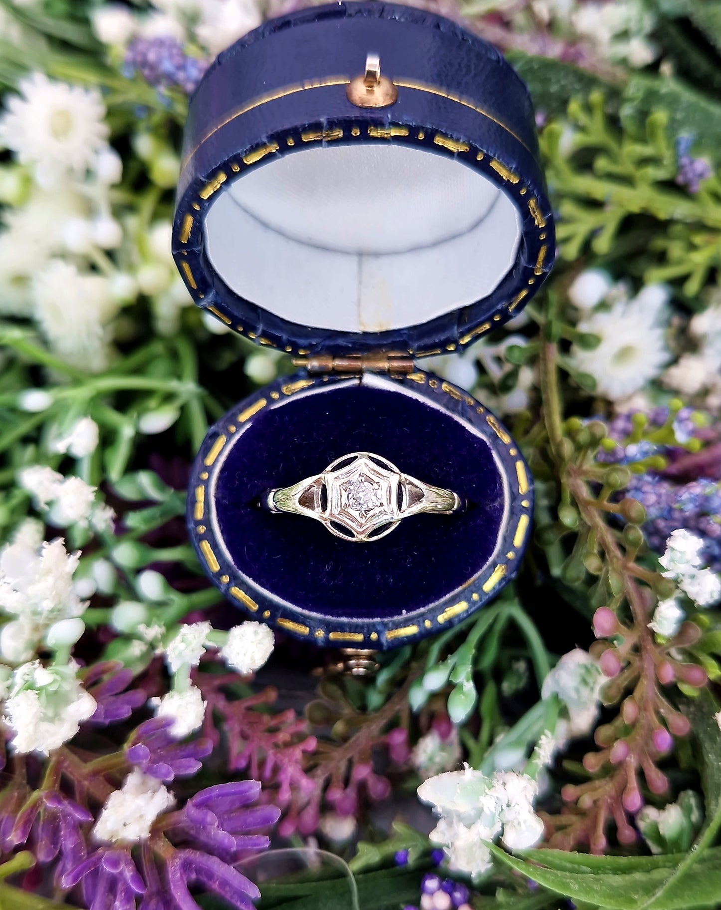 Antique 1945 9ct Gold Platinum Old Mine Cut Diamond Solitaire Star Engagement Ring / Size P or 8