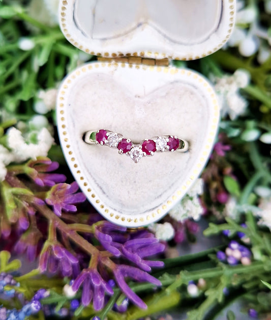 Vintage 9ct White Gold Ruby and Diamond Wishbone V Stacking Band Ring / Size L 1/2 or 6.25