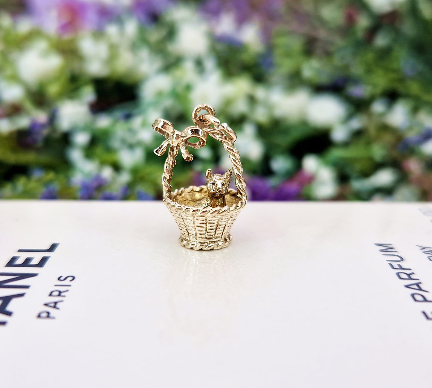 Vintage Solid 9ct Yellow Gold Miniature 3D Kitten in a Basket Charm Pendant