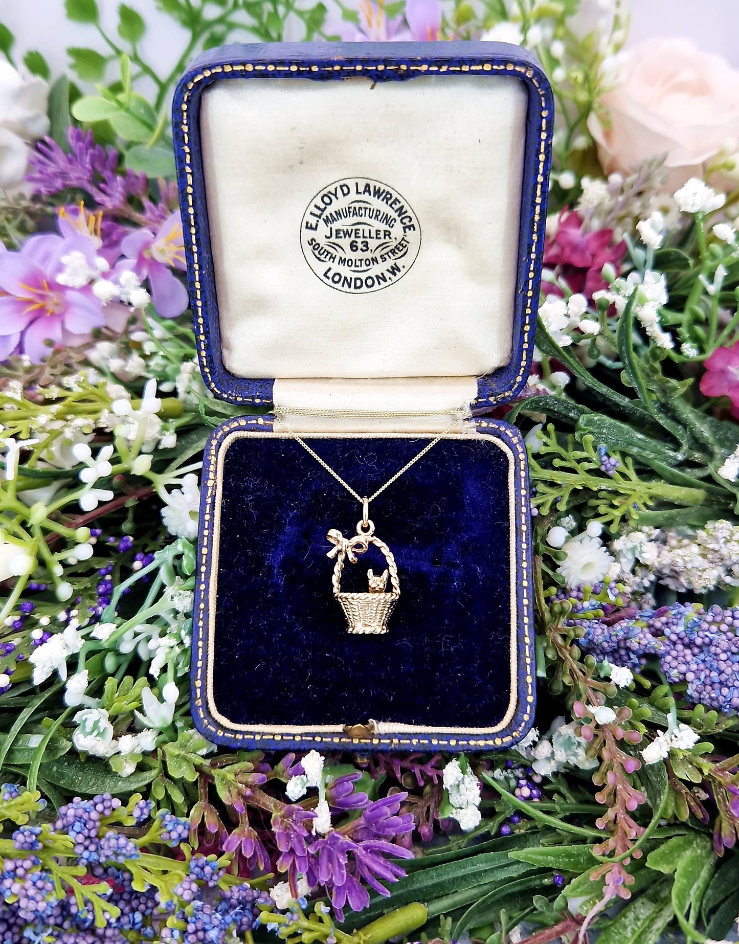 Vintage Solid 9ct Yellow Gold Miniature 3D Kitten in a Basket Charm Pendant