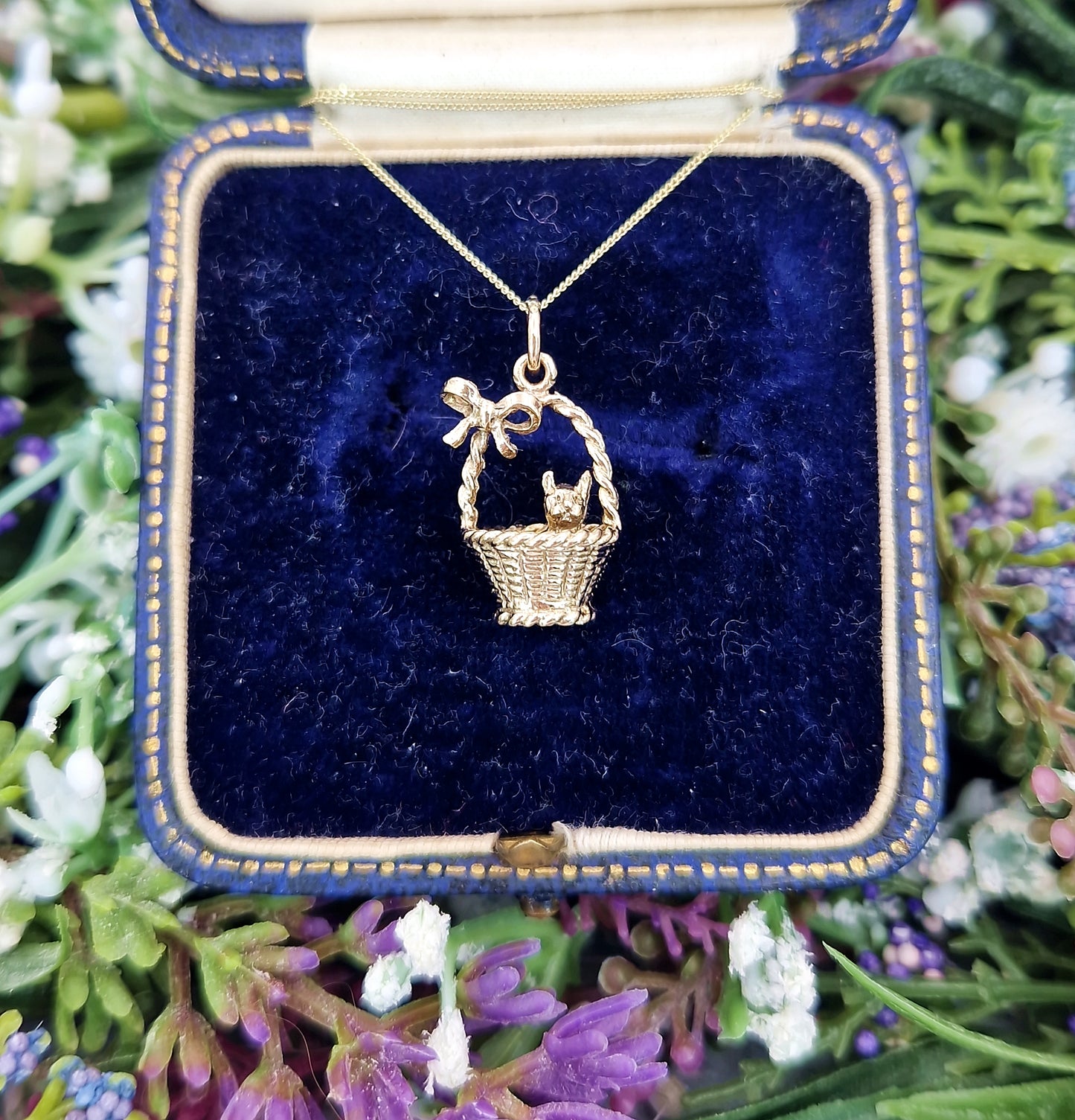 Vintage Solid 9ct Yellow Gold Miniature 3D Kitten in a Basket Charm Pendant