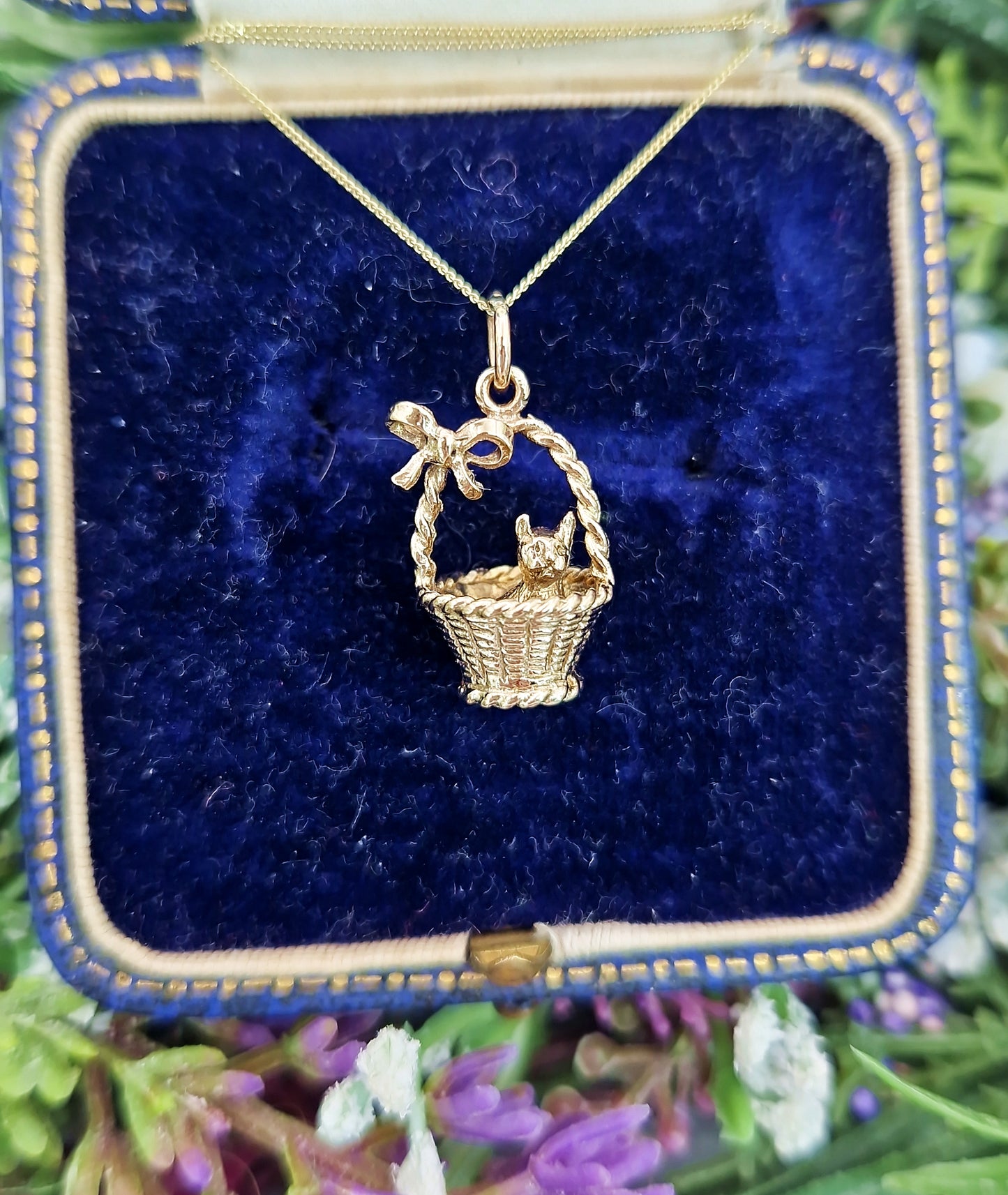 Vintage Solid 9ct Yellow Gold Miniature 3D Kitten in a Basket Charm Pendant