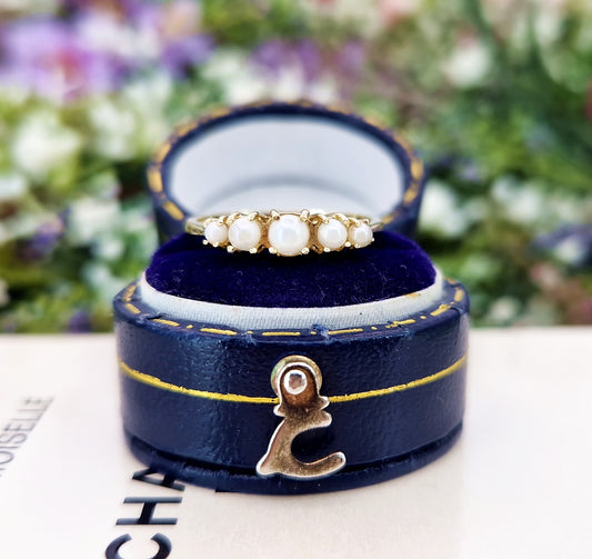 Vintage 1987 9ct Yellow Gold White Pearl 5 Stone Ring / Size M or 6.5