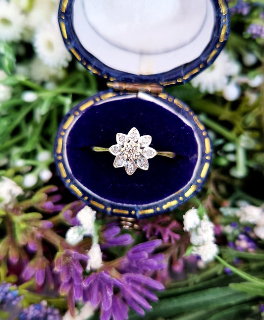 Vintage 1985 9ct Yellow Gold Diamond Daisy Cluster Ring / Size O or 7