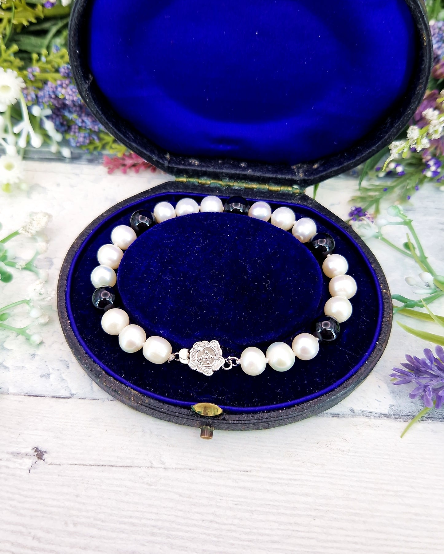 Vintage White Gold Plated Rose Flower Clasp White Pearl and Black Onyx Bead Bracelet