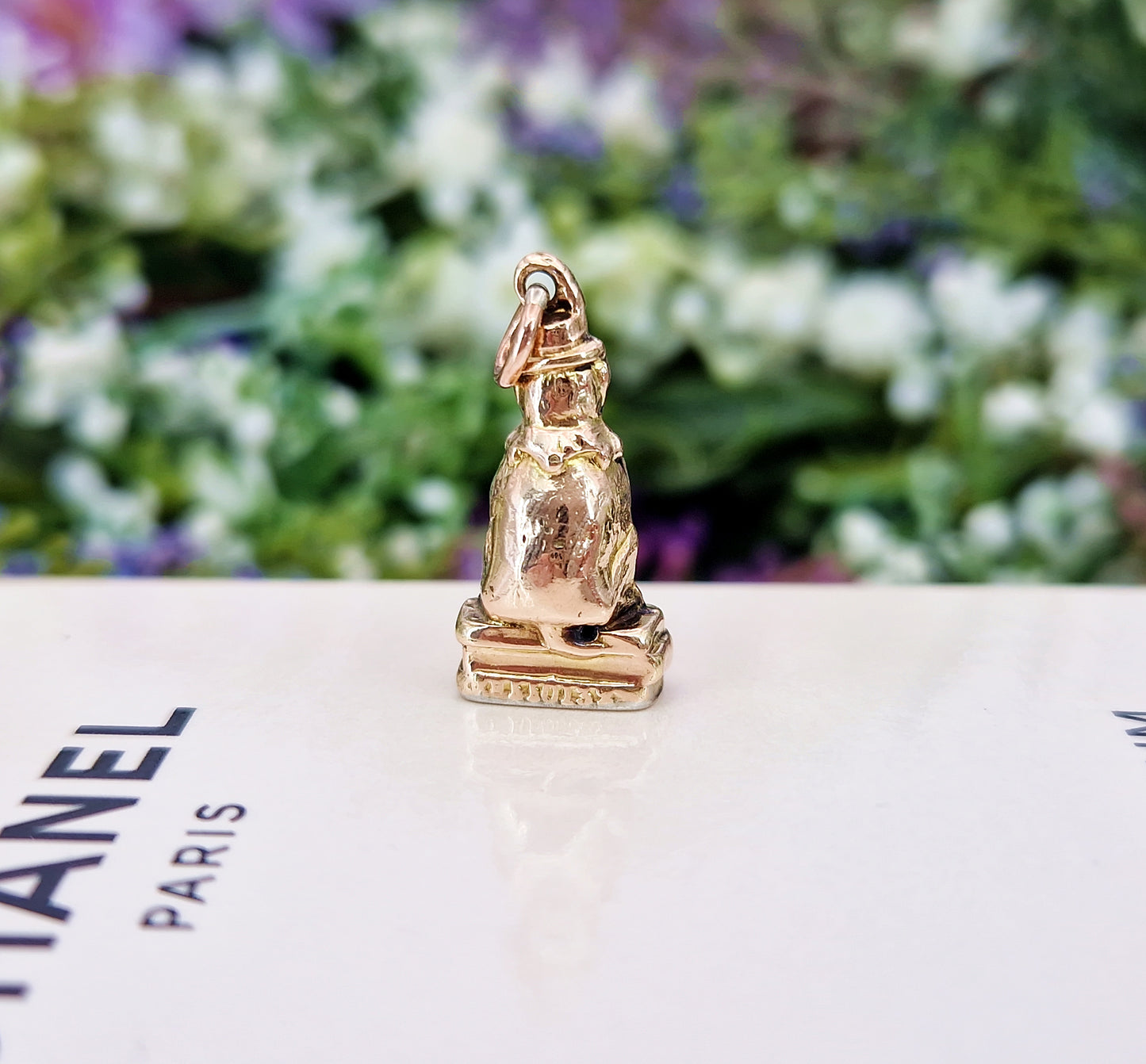 Antique Victorian 9ct Gold Cased Punch Magazine Figural Bulldog with Ruff, Top Hat and Books Charm Pendant