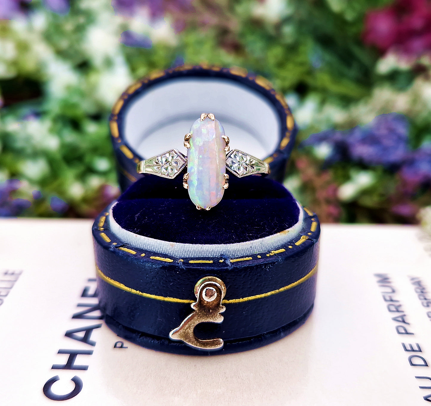 Antique Art Deco 9ct Gold Natural Opal Solitaire Ring with Floral Engravings / Size N 1/2 or 7.25