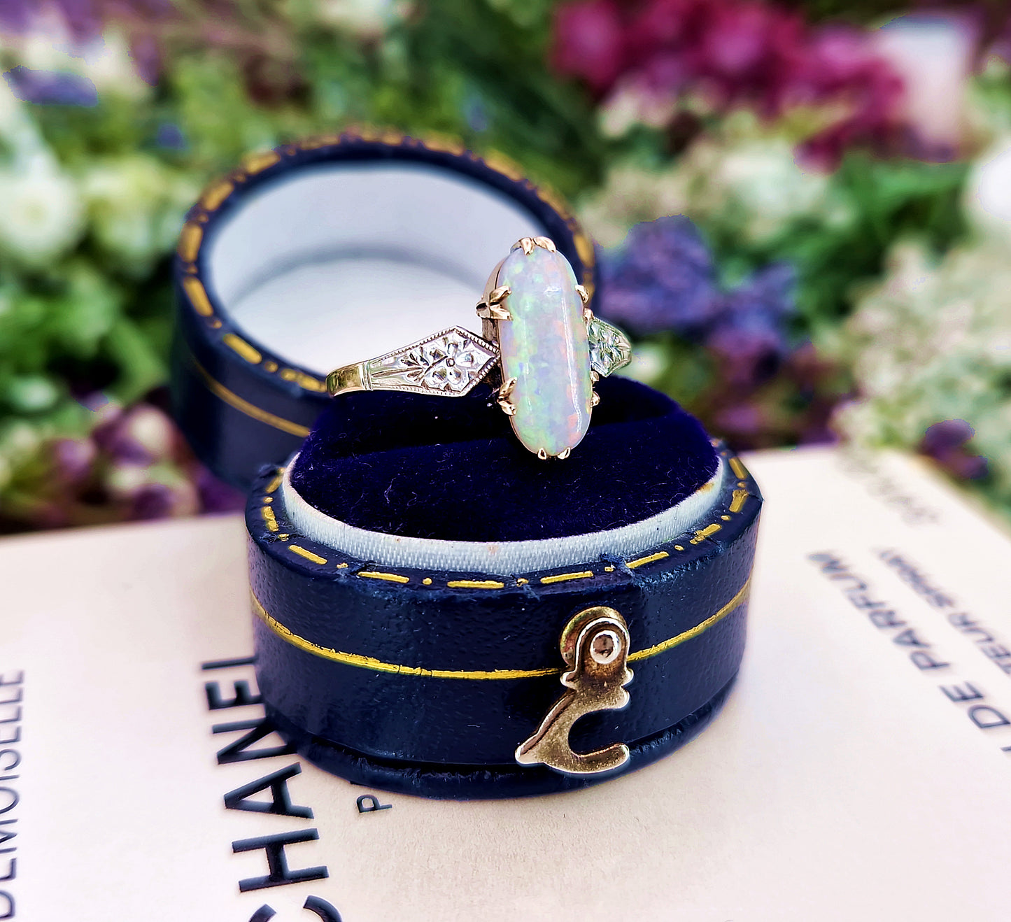 Antique Art Deco 9ct Gold Natural Opal Solitaire Ring with Floral Engravings / Size N 1/2 or 7.25