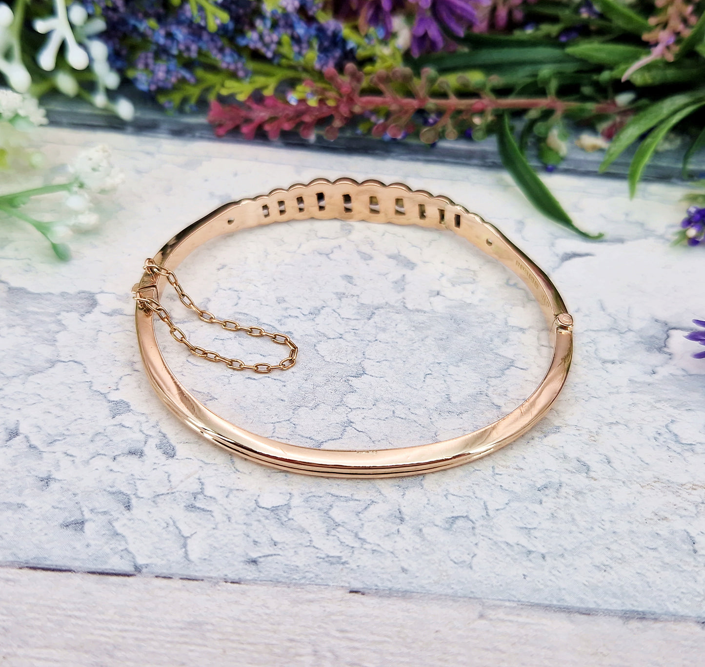 Antique Victorian 1894 9ct Gold Etruscan Revival Scrolled Beadwork Hinged Bangle Bracelet