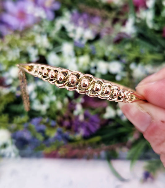 Antique Victorian 1894 9ct Gold Etruscan Revival Scrolled Beadwork Hinged Bangle Bracelet